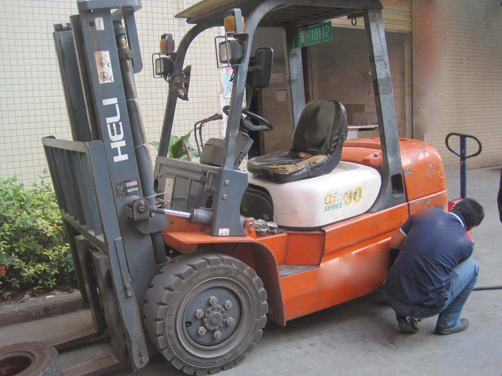 Sửa chữa xe nâng khu công nghiệp Tây Ninh