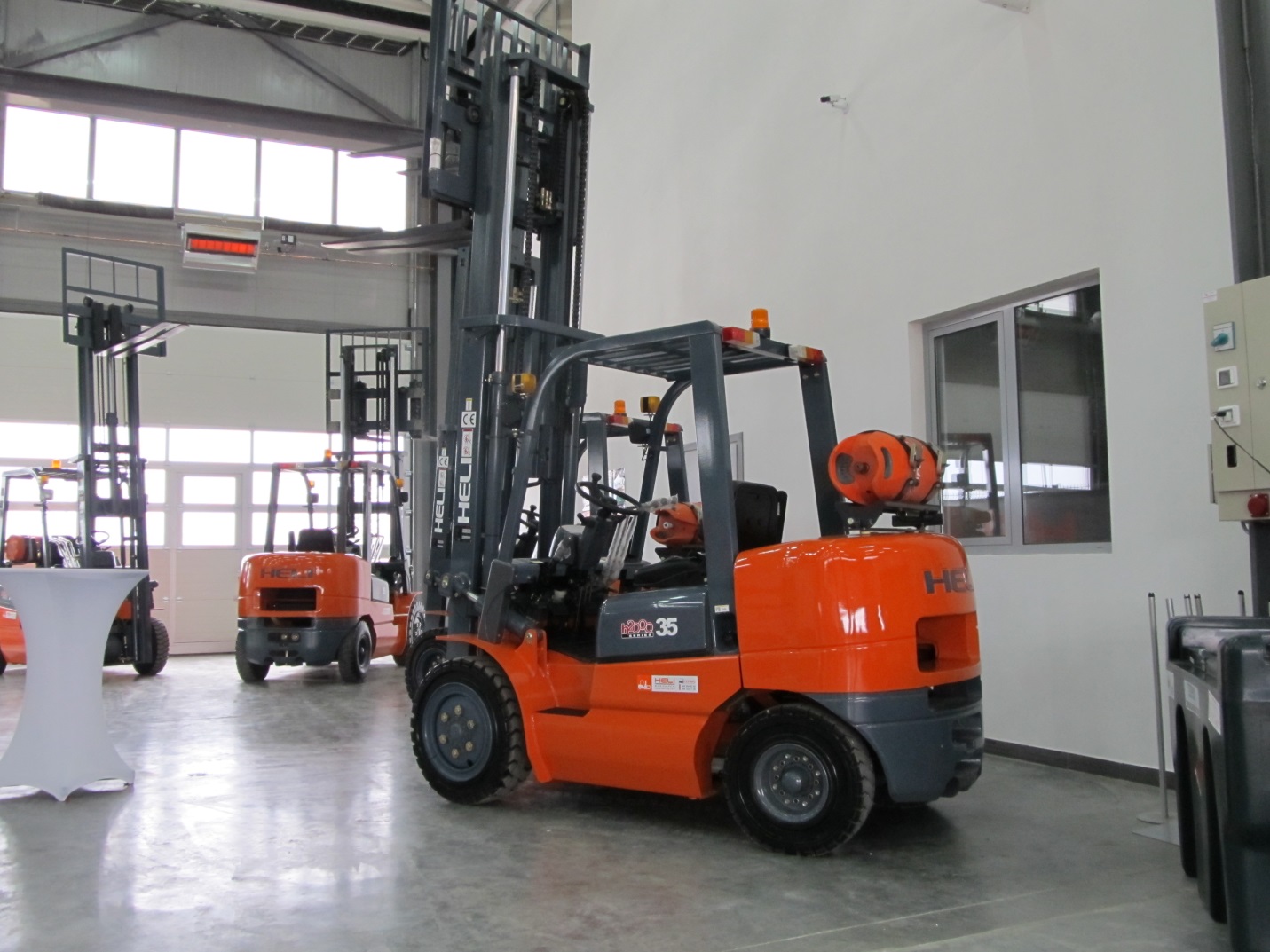xe nâng trung quốc
